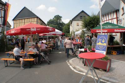Zentrum am Dorfplatz  (Bild vergr&ouml;&szlig;ern)