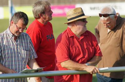 Foto des Albums: Zuschauer und Fans beim Spiel gegen Buckenhofen
