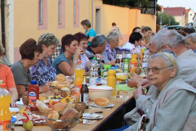 Foto des Albums: Gehofen isst gemeinsam 'ne Bemme zum Abendbrot