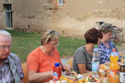 Foto des Albums: Gehofen isst gemeinsam 'ne Bemme zum Abendbrot