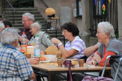 Foto des Albums: Gehofen isst gemeinsam 'ne Bemme zum Abendbrot