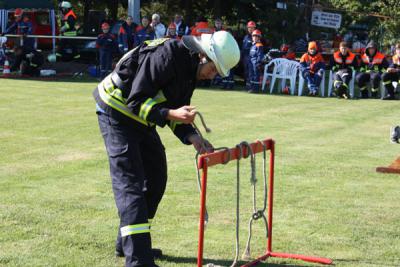 Burger Jugendfeuerwehr (AK &uuml;ber 14) bei der Gruppenstafette  