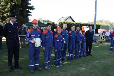 Siegerehrung: 2. Platz f&uuml;r Burger Jugendfeuerwehr in der Wertung AK unter 14 