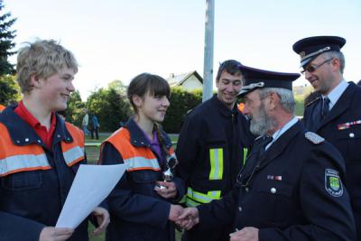 Siegerehrung: 3. Platz f&uuml;r Burger Jugendfeuerwehr in der Wertung AK &uuml;ber 14 