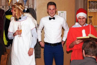 Foto des Albums: Weihnachtsfeier 2013 (1)