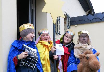 Auch am Nachmittag waren unsere Sternsinger in Kaarst unterwegs... 
