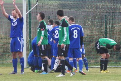 Foto des Albums: FC Vorwärts - ASV Veitsbronn-Siegelsdorf (2)