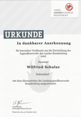 Foto des Albums: Ehrenabzeichen der Landesjugendfeuerwehr Brandenburg für Wilfried Schulze (03.04.2014)
