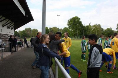 Foto des Albums: Meister siegt weiter - Wasserduschen gehen auch