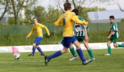 Foto des Albums: Meister siegt weiter - Wasserduschen gehen auch