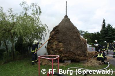 Foto des Albums: Einsatz Nr. 61/2014 - Heuschober brennt