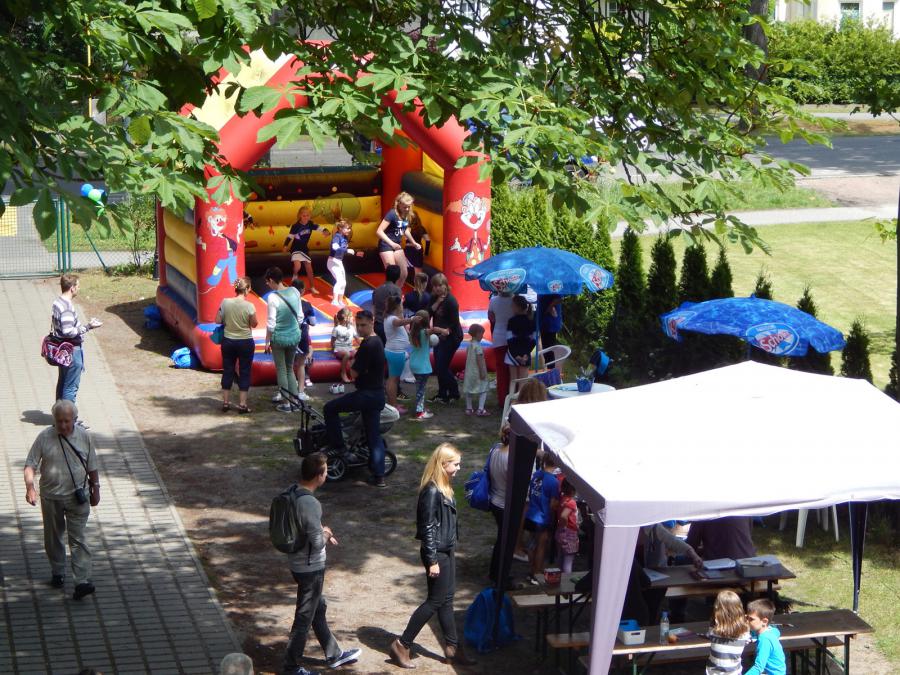 Bild: Buntes Treiben herrschte auf dem Gelände des Kulturhauses beim diesjährigen Familienfest.