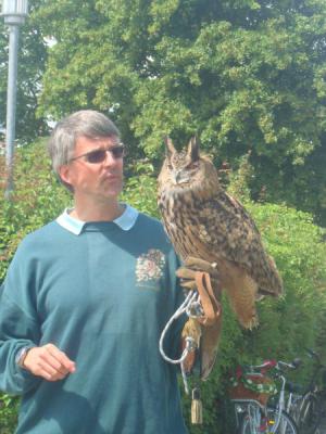 Foto des Albums: Aktionstage: Falkner und Imker zu Besuch