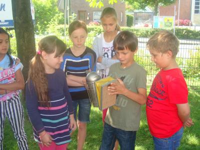 Foto des Albums: Aktionstage: Falkner und Imker zu Besuch