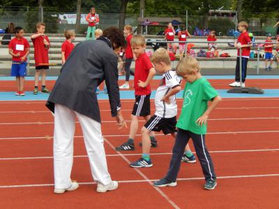 Sch&ouml;n hinter der Linie bleiben... 