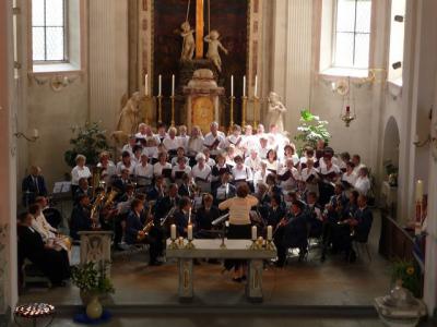 Foto des Albums: Ökumenischer Festgottesdienst in der Stadtkirche Hl. Kreuz (19.06.2012)