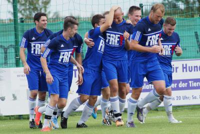 Foto des Albums: FC Vorwärts Röslau – TSV Nürnberg-Buch (2)