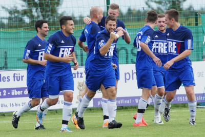 Foto des Albums: FC Vorwärts Röslau – TSV Nürnberg-Buch (2)