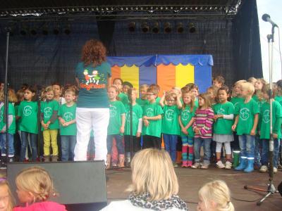 Foto des Albums: Auftritt mit der SingPause auf dem Familienfest (Dycker Feld)
