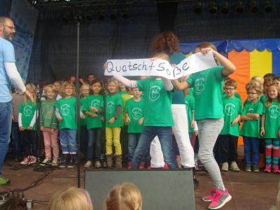 Foto des Albums: Auftritt mit der SingPause auf dem Familienfest (Dycker Feld)
