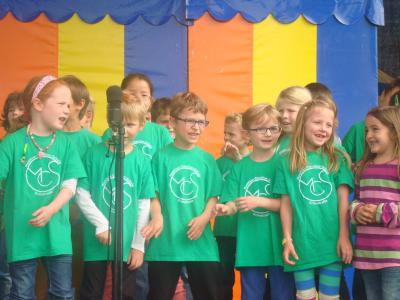 Foto des Albums: Auftritt mit der SingPause auf dem Familienfest (Dycker Feld)