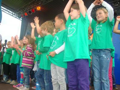 Foto des Albums: Auftritt mit der SingPause auf dem Familienfest (Dycker Feld)