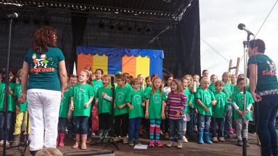 Foto des Albums: Auftritt mit der SingPause auf dem Familienfest (Dycker Feld)