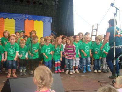 Foto des Albums: Auftritt mit der SingPause auf dem Familienfest (Dycker Feld)