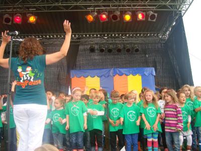 Foto des Albums: Auftritt mit der SingPause auf dem Familienfest (Dycker Feld)