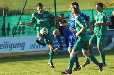Foto des Albums: FC Vorwärts Röslau – ASV Veitsbronn-Siegelsdorf (2)