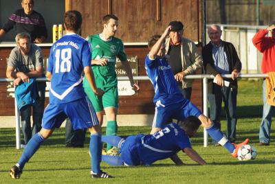 Foto des Albums: FC Vorwärts Röslau – ASV Veitsbronn-Siegelsdorf (2)