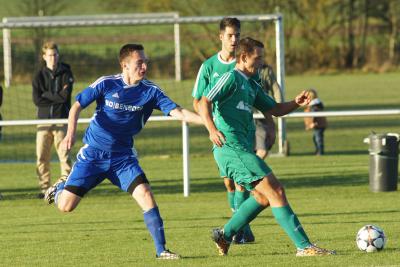 Foto des Albums: FC Vorwärts Röslau – ASV Veitsbronn-Siegelsdorf (2)
