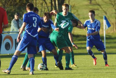 Foto des Albums: FC Vorwärts Röslau – ASV Veitsbronn-Siegelsdorf (2)