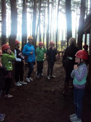 Foto des Albums: Ausflug der Klasse 5a in den Kletterpark