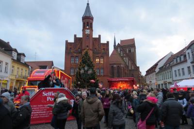 Foto des Albums: Weihnachtstruck CocaCola zu Gast in Perleberg (08. 12. 2014)
