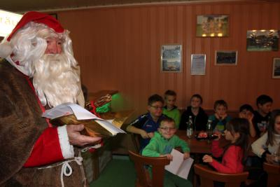Foto des Albums: Jugendweihnachtsfeier 2014 (1)