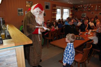 Foto des Albums: Jugendweihnachtsfeier 2014 (1)