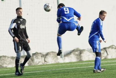Foto des Albums: Testspiel gegen Mitterteich (1)