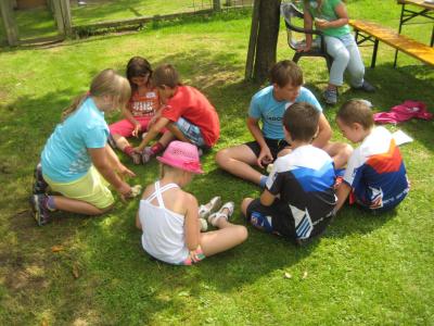Foto des Albums: Rassegeflügelzuchtverein lud Ferienprogramm-Kinder zum Besuch ein