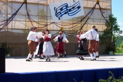 Foto des Albums: Tanz – und Musikfest in Dorndorf (01.06.2002)
