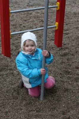 Foto des Albums: Kinder stürmen neue Spielgeräte