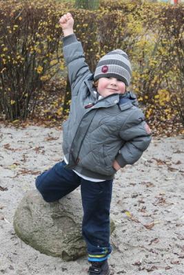 Foto des Albums: Kinder stürmen neue Spielgeräte