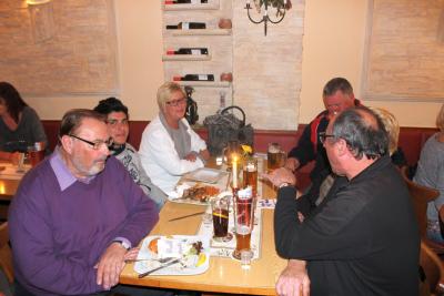 Foto des Albums: Einkehr bei Toni nach dem Sieg in Fürth