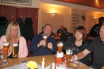 Foto des Albums: Einkehr bei Toni nach dem Sieg in Fürth