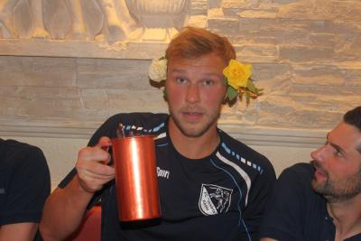Foto des Albums: Einkehr bei Toni nach dem Sieg in Fürth