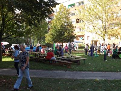 Foto des Albums: Begegnungsfest Heinrich-Heine Str. Perleberg (08. 09. 2015)