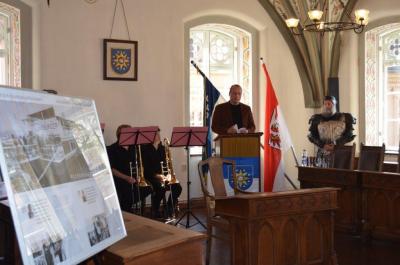 Foto des Albums: Feierliche Festveranstaltung und Ausstellungseröffnung im Perleberger Rathaus am 25. Jahrestag der Deutschen Einheit (05. 10. 2015)
