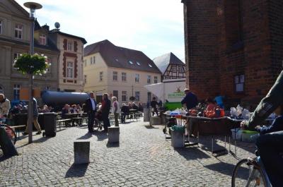 Foto des Albums: Feierliche Festveranstaltung und Ausstellungseröffnung im Perleberger Rathaus am 25. Jahrestag der Deutschen Einheit (05. 10. 2015)