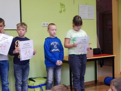 Foto des Albums: Schülerversammlung mit Altstoffauswertung