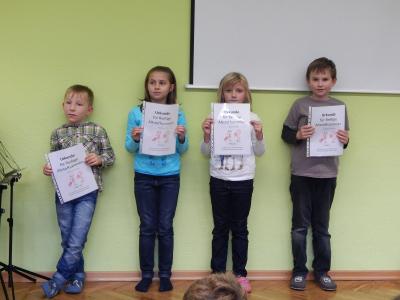 Foto des Albums: Schülerversammlung mit Altstoffauswertung